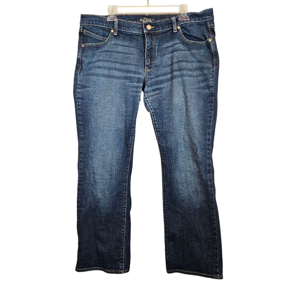OLD NAVY THE DIVA Boot Cut Medium Wash Womens 16 short Casual Denim mom Rodeo